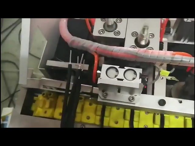 Automata kefeárnyékoló, csavarófonó és kábelmag-megfosztó gép