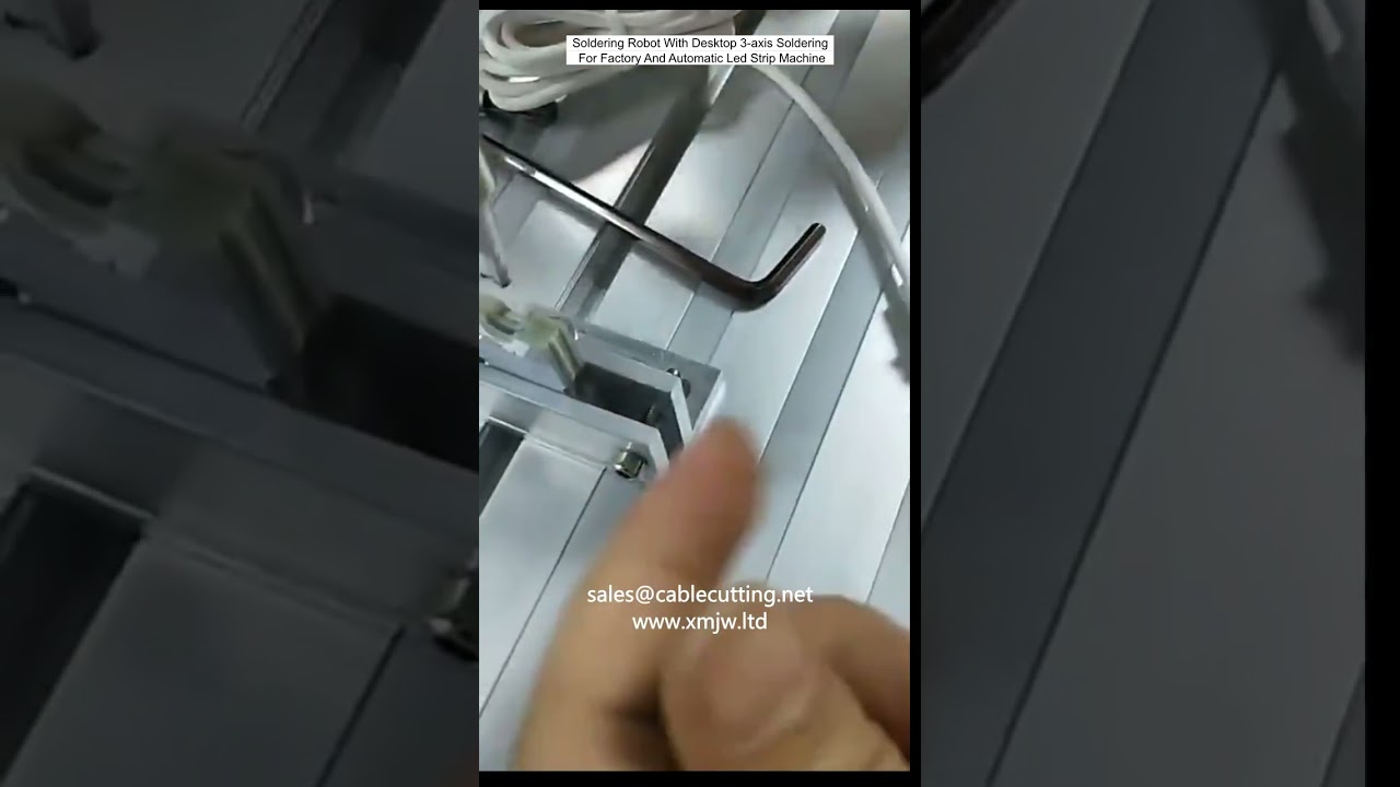 Professzionális Asztali 3 Tengelyes Forrasztó Robot Gyári és LED Szalag Automatizáláshoz