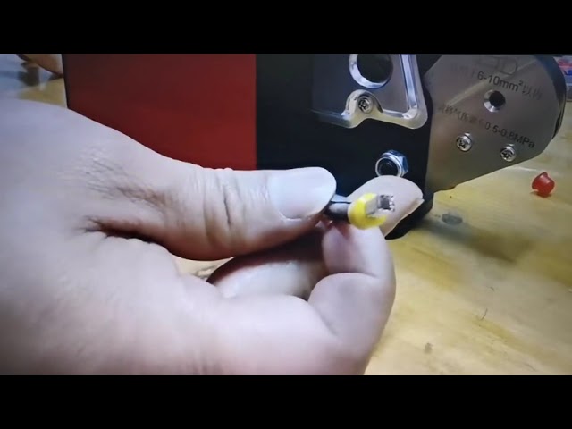 T6-4 pneumatikus csőterminál krimpelő gép - Automata vezetékfeldolgozás