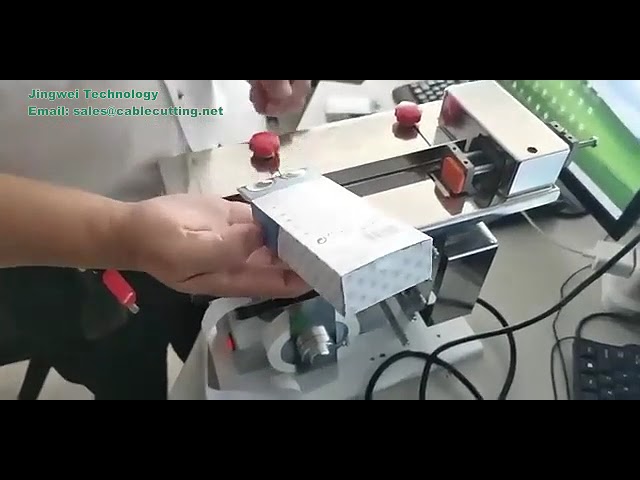 Kézi 90°-os sarokcímkéző gép – Öntapadó PVC címkékhez, 2000 db/óra kapacitás