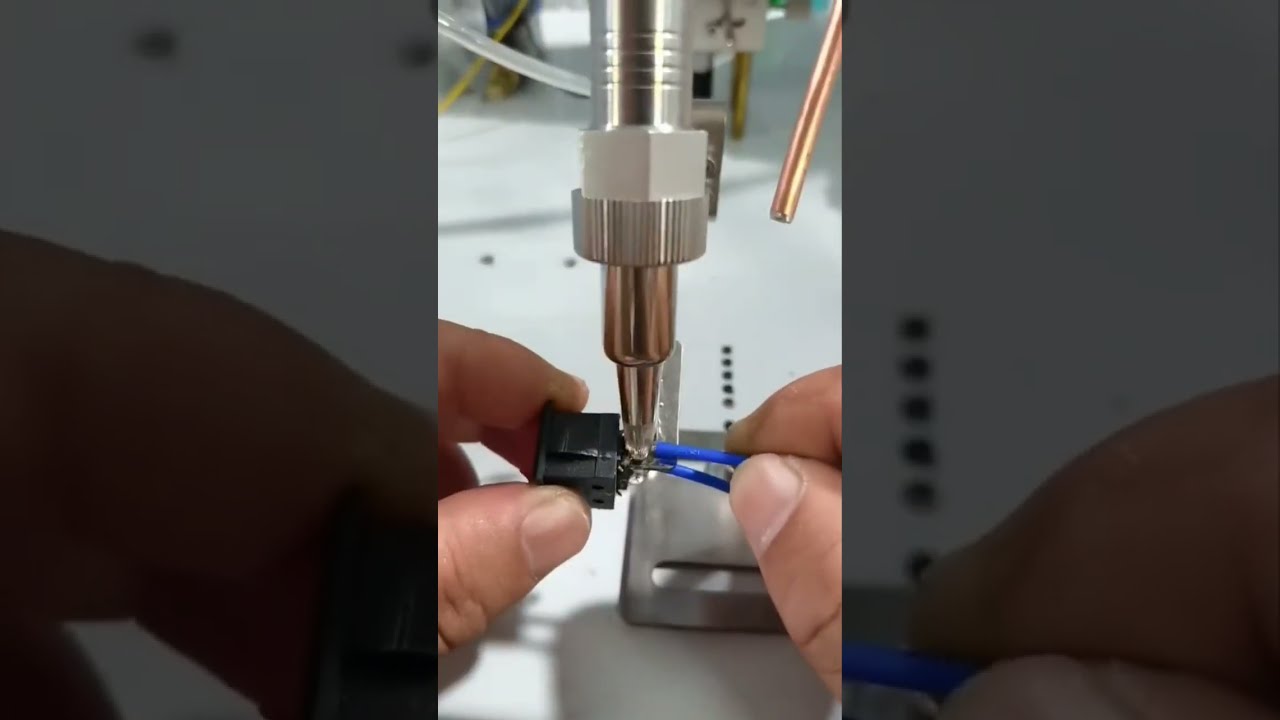 Félautomata forrasztógép automata ólomhuzal adagolással - Gyári hatékonyság növelése