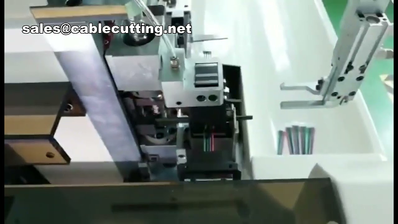 Automatikus egyfejű huzalhúzó, vágó, préselő és csatlakozóház-behelyező gép