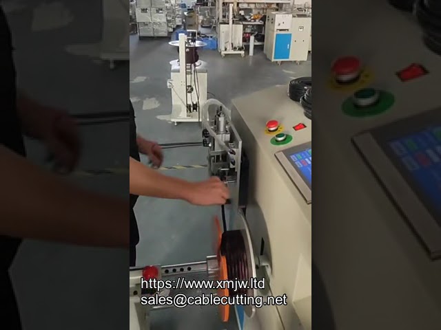 Automata tekercselő, kötöző, számláló és vágó kábelgép beépített vezetékrendező funkcióval