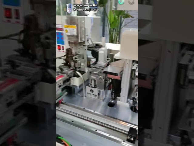 Teljesen automatikus, egyfejű merítéses, többállomásos dugaszolható terminálkrimpelő gép