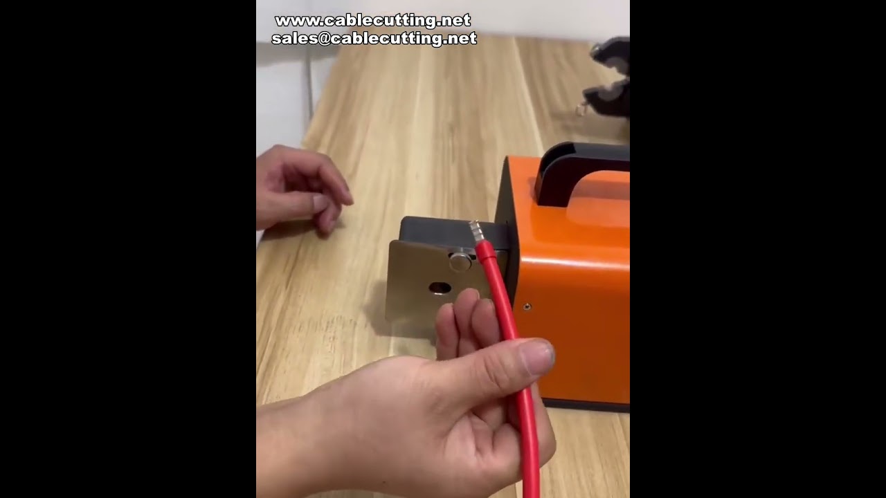 Pneumatikus csővégszerelő présgép 0-50 mm² rézkábelek négyzetes préseléséhez – Ipari hatékonyság