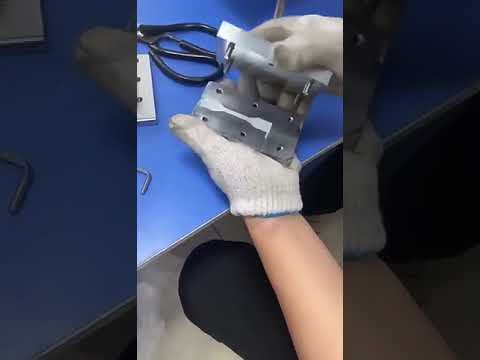 Desktop Semi Automatic Injection Molding Machine   Tiny Plastic USBHeadphone Cord Molder