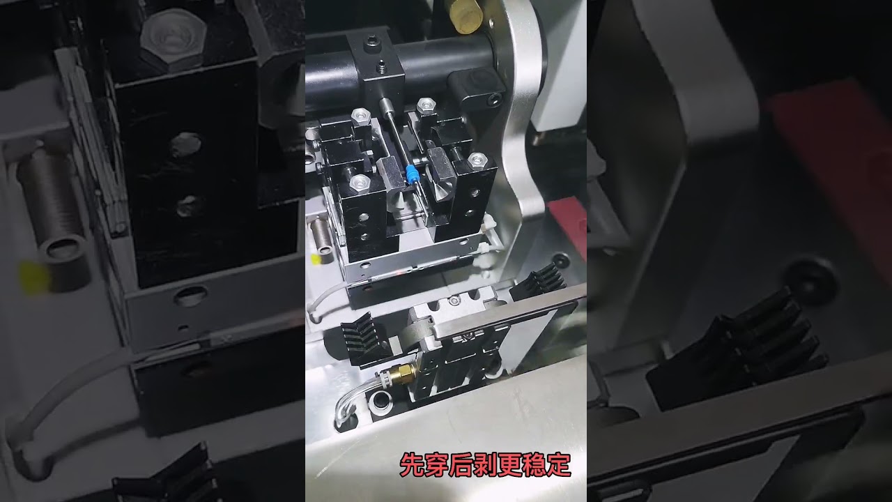 Teljesen automata vízálló dugaszoló és terminálkrimpelő gép különböző vezetékanyagokhoz