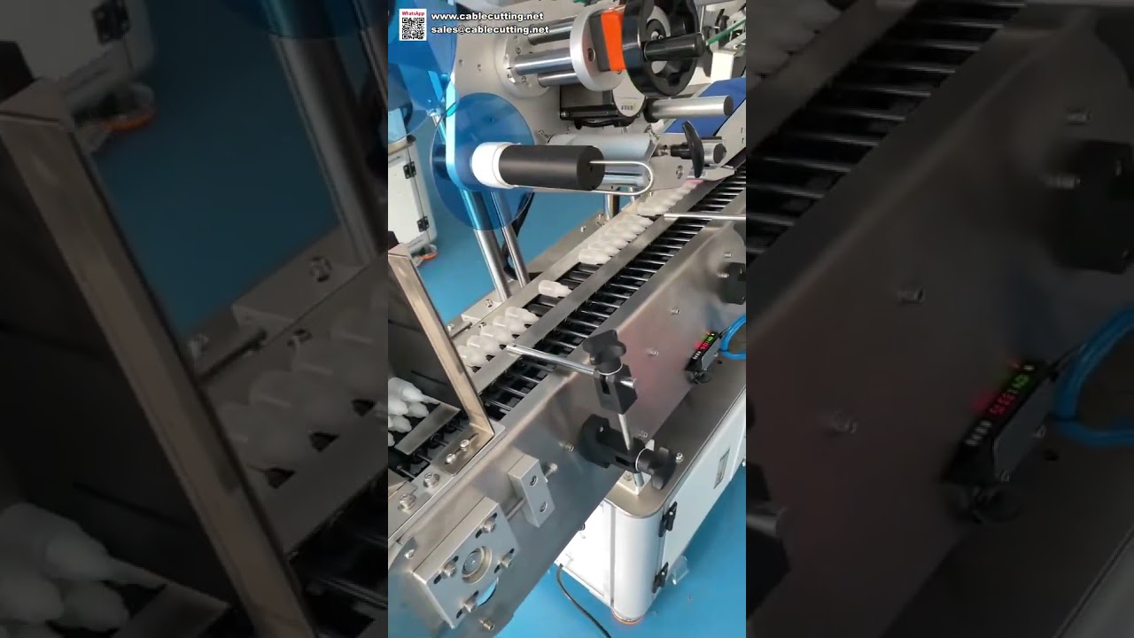 Automatikus adagoló és címkéző gép kis palackokhoz – Nagy sebességű matrica felviteli rendszer
