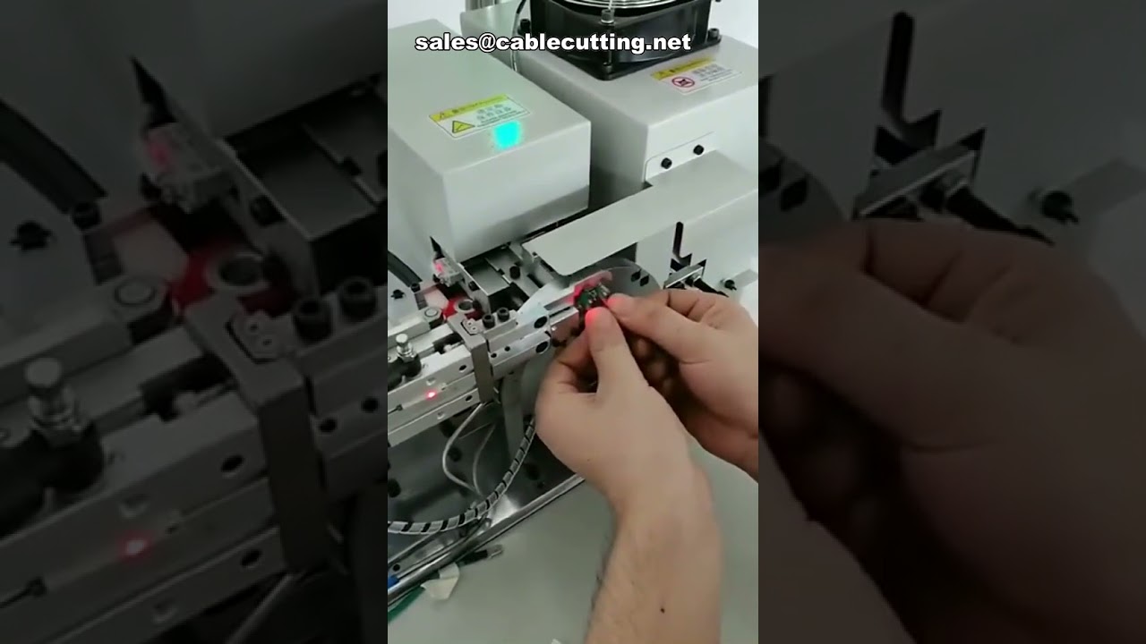 Automatikus huzalhüvely-behelyező és -fűtő gép – gyors és precíz gyártásautomatizálás
