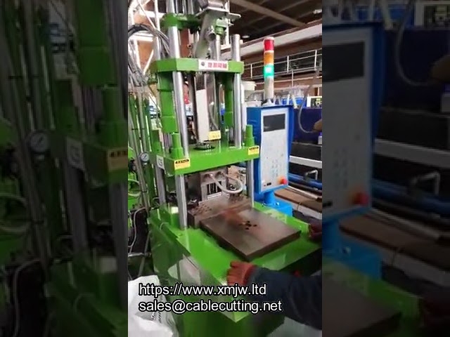 Nagy hatékonyságú, kiváló minőségű PVC automatikus fröccsöntő gép a legjobb szolgáltatással