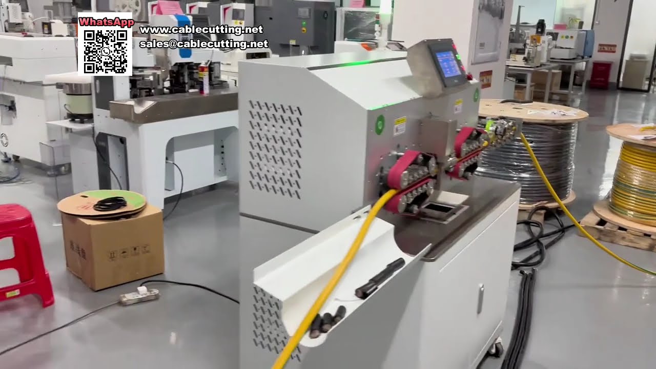 Professzionális 150 mm² kábelvágó és -csupaszító gép – Teljesen elektromos, számítógép-vezérelt
