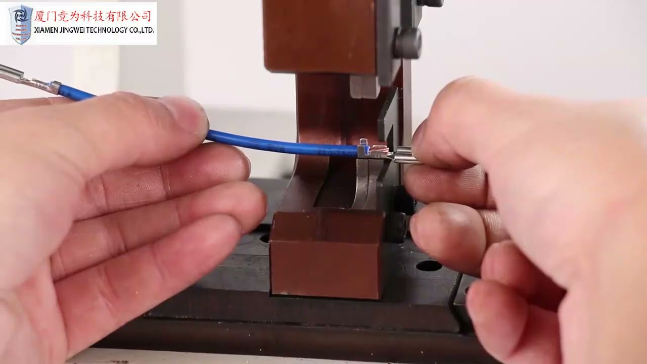 Automatikus terminálkrimpelő gép applicator - gyors vezetékfeldolgozás automatizált gyártásban